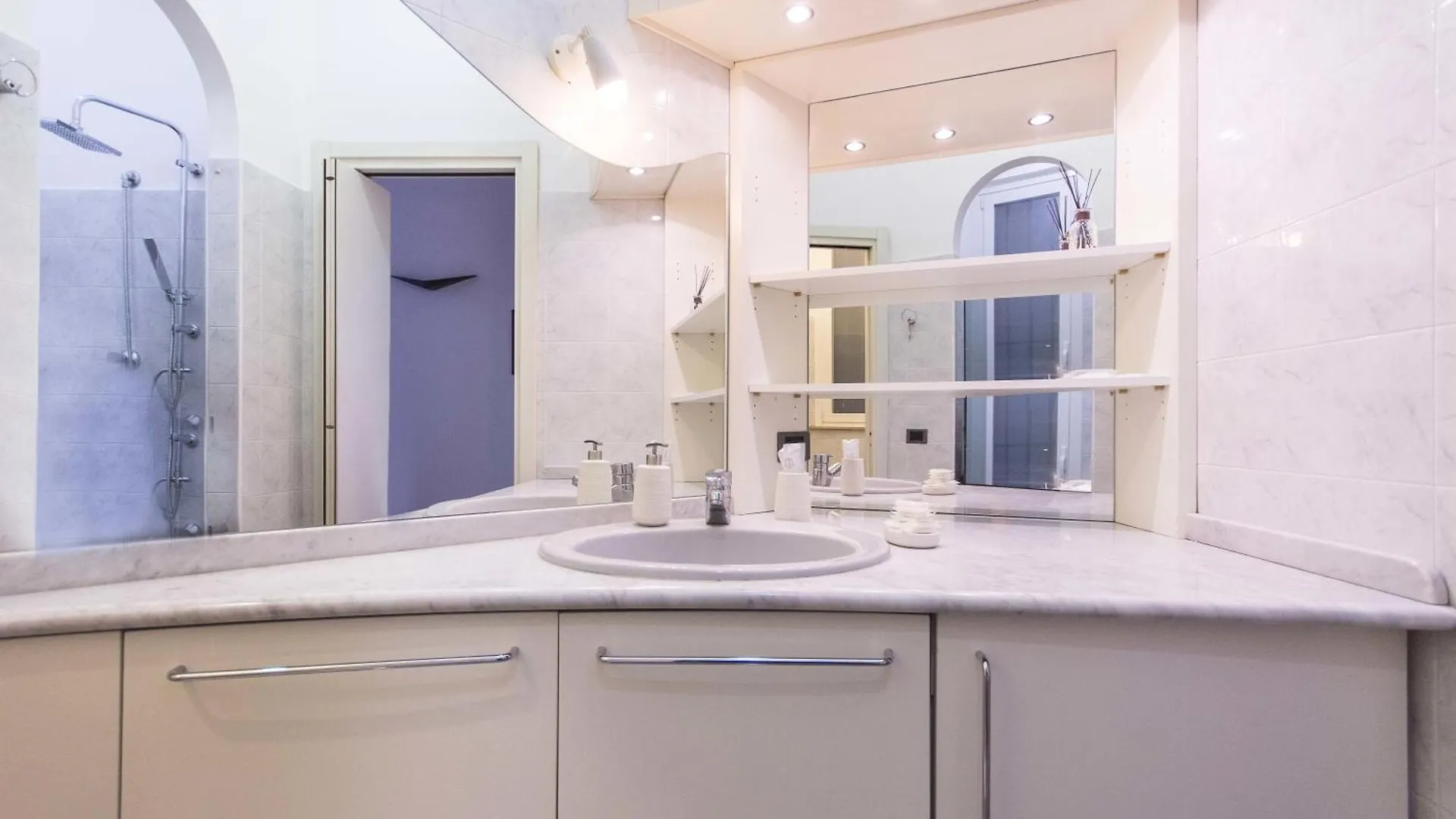 Appartamento Flat In Duomo Milano Italia