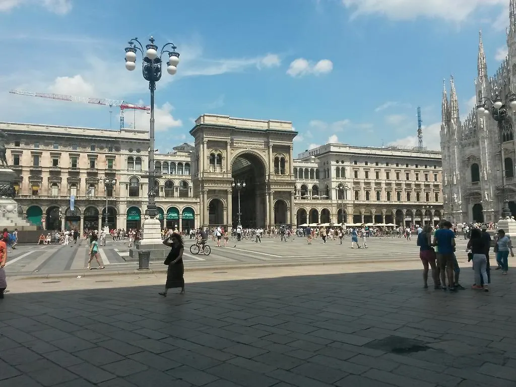 Appartamento Flat In Duomo Milano 0*,  Italia
